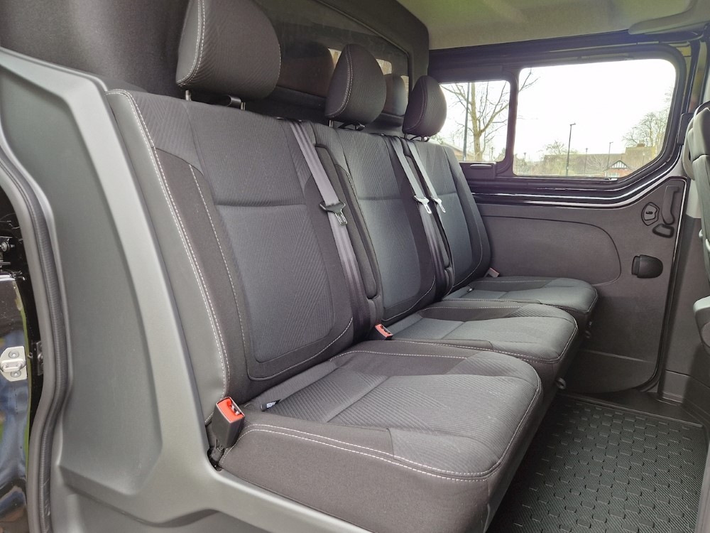 Nissan Primastar 30 L2 Diesel 2.0 dCi 150ps H1 Tekna Van